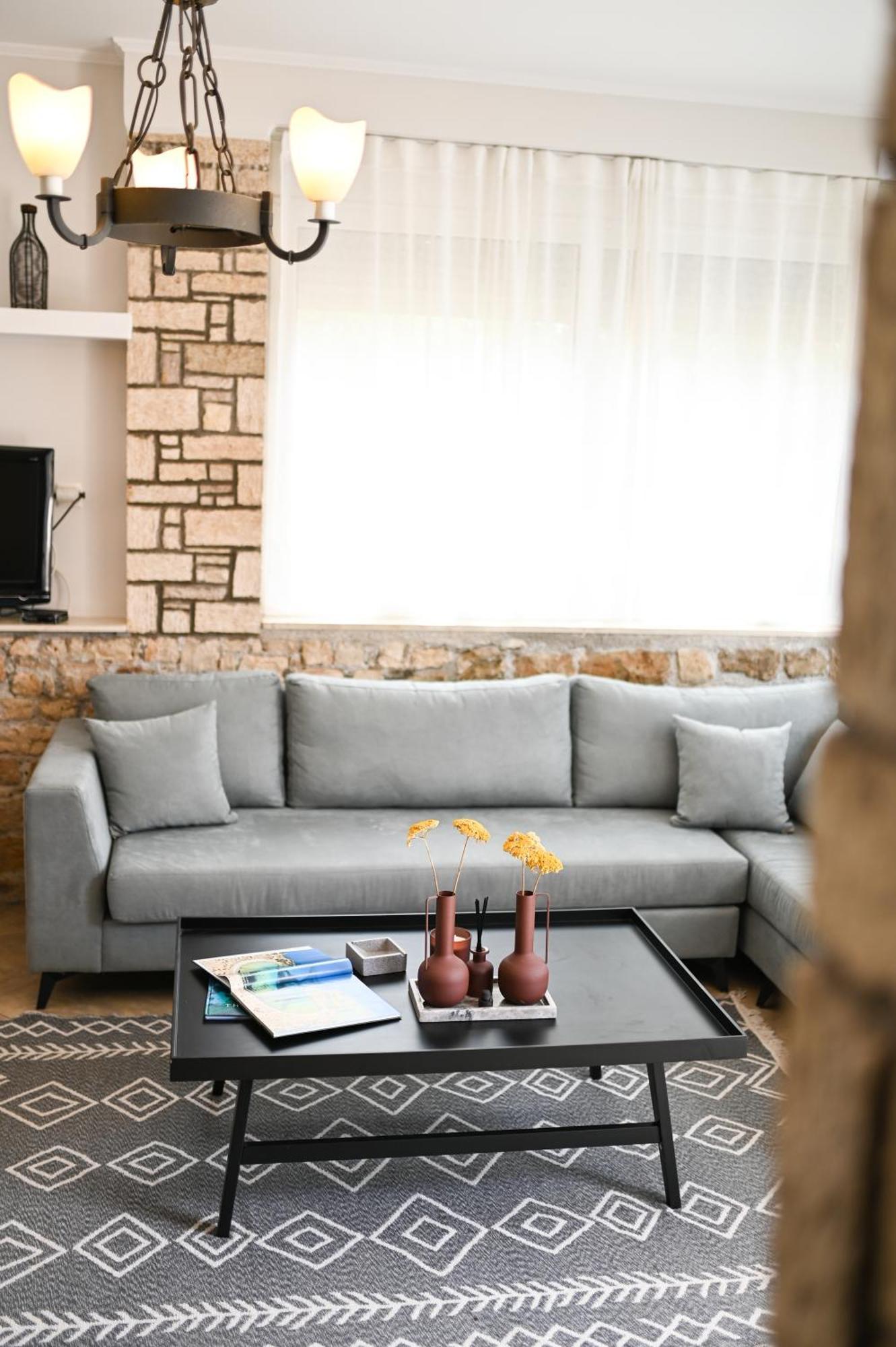 Oleopetra Villa *